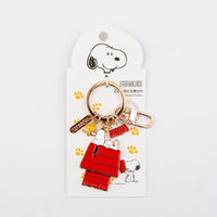 Anime SNOOPY Charlie Metal Keychain Cute Couple Bagpack Pendant Key Ring for Men Women Car Keychain Accessories Birthday Gift