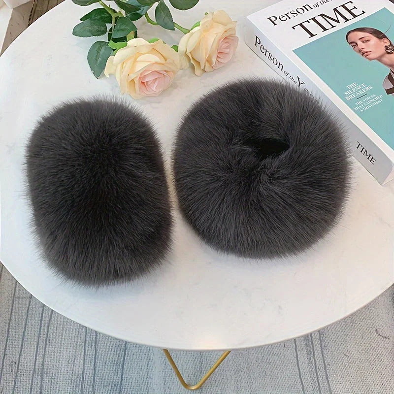 Elegant and soft artificial fur cuffs, elastic wrist warmers for autumn and winter cold protection, decorative wrist cuffs