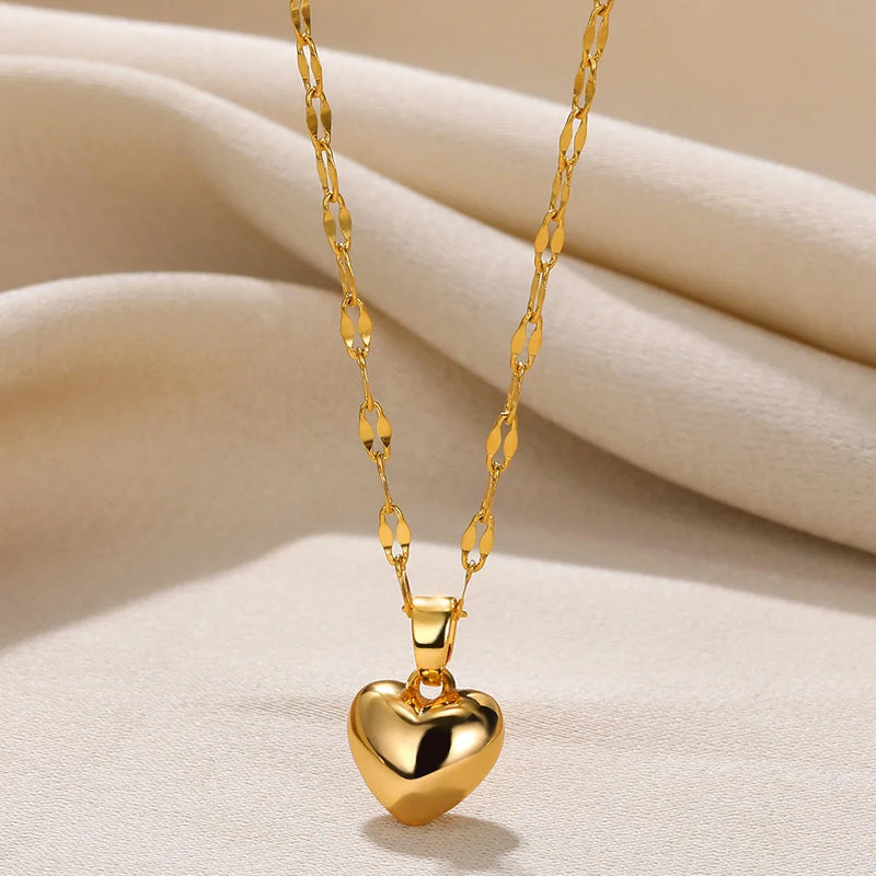 Stainless Steel Love Heart Necklace For Women 2023 New Trendy Lip Chain Simple Pendant Necklace Jewelry Gift Wholesalers