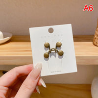 Women's Brooch Set Tighten Waist Brooches for Women Skirt Pants Jeans Adjustable Waist Clip Metal Pins Clothing Accessories