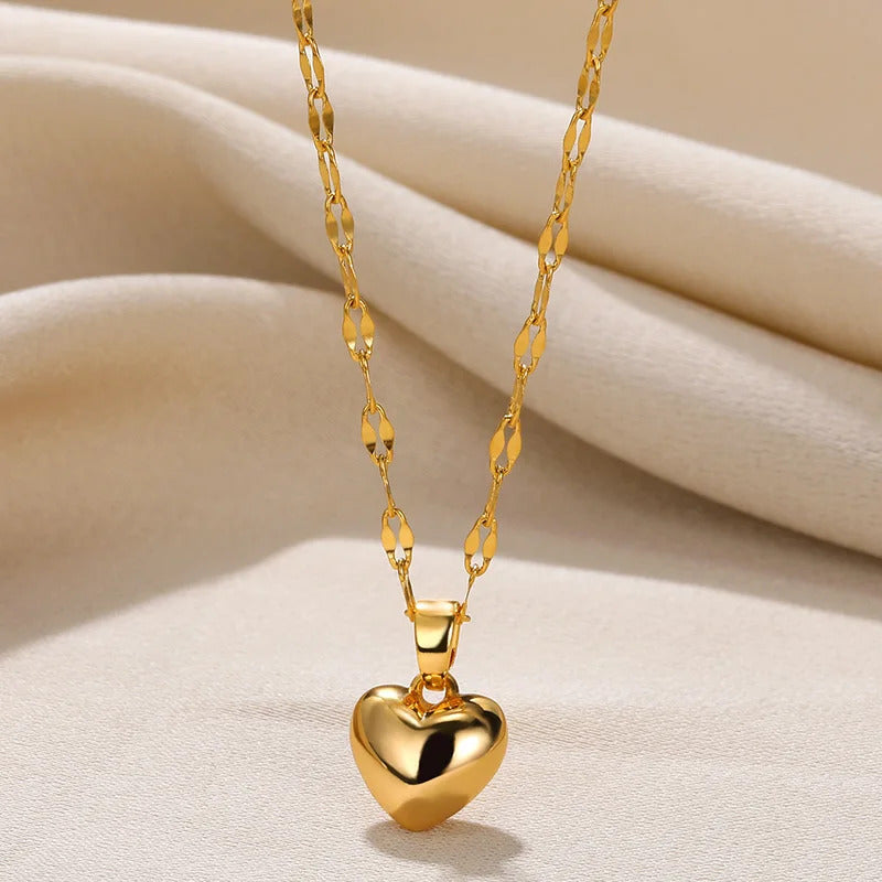 Stainless Steel Love Heart Necklace For Women 2023 New Trendy Lip Chain Simple Pendant Necklace Jewelry Gift Wholesalers