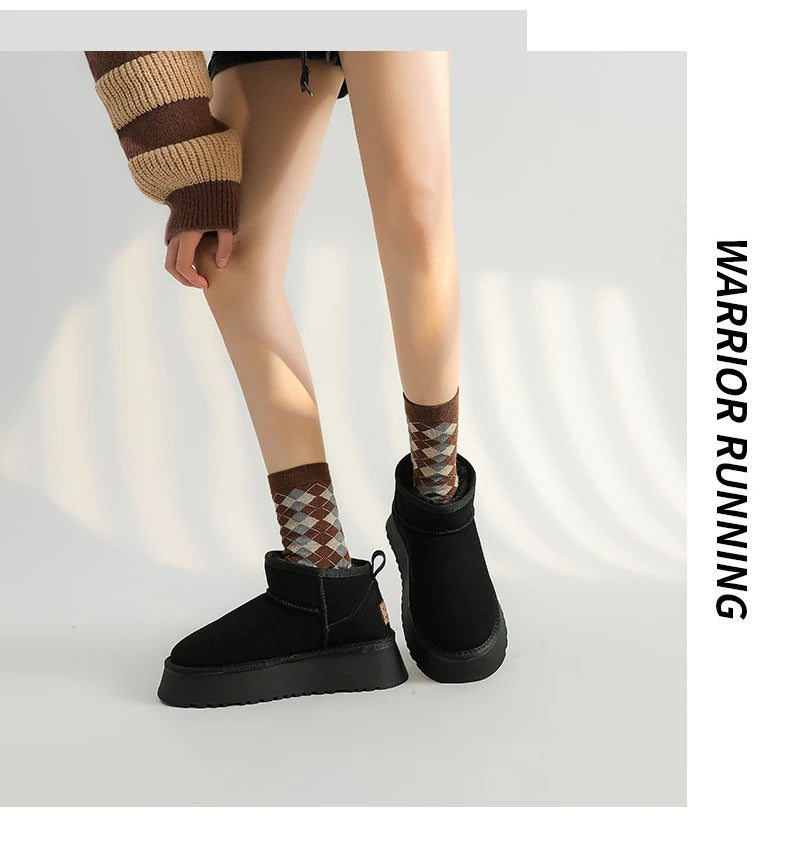 Luxury Winter Women Short Plush Warm Snow Boots Casual Shoes New Suede Fur Chelsea Ankle Boots Flats Platform Ladies Shoes