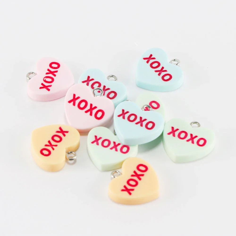 10pcs Resin Love Charms with Words HUG ME BE MINE SWEET HEART Pendant for Earrings Necklace Keychain Diy Jewelry Making Supplies