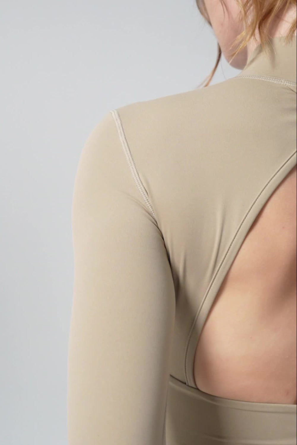 Parchment Seam Detail Cutout Long Sleeve Active Crop Top