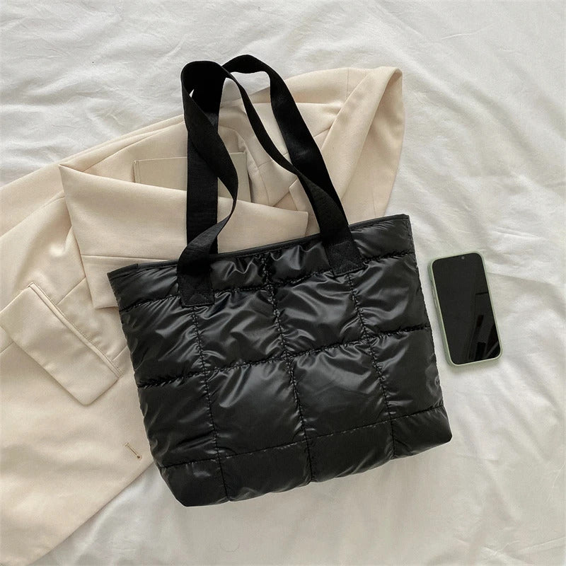 Stylish Single Shoulder Bag With Solid Color Zipper Closure