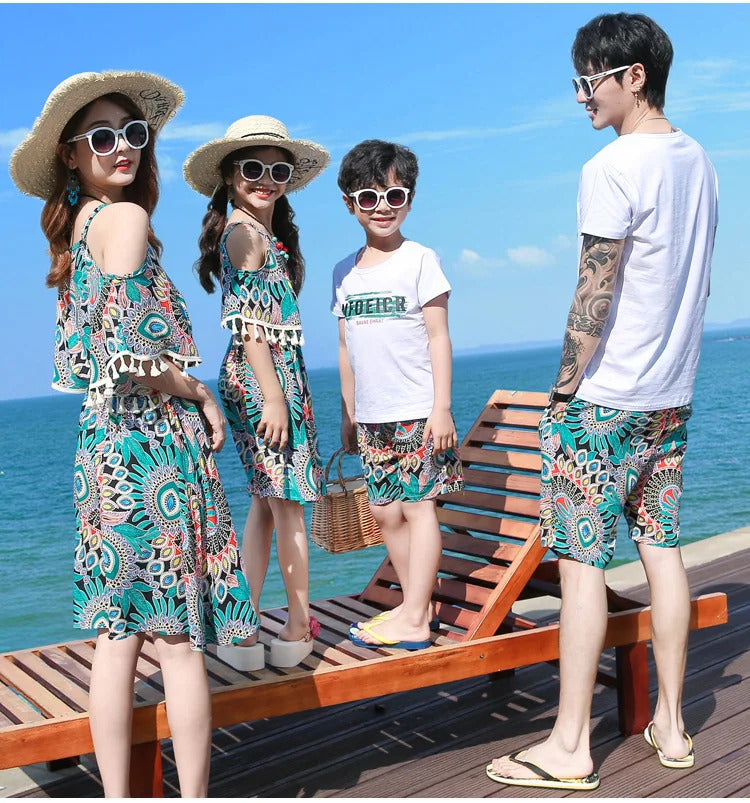 Family Matching Outfits 2022 Summer Beach Mother Daughter Floral Dresses Dad Son Cotton T-shirt & Shorts Couple Outfit Seaside