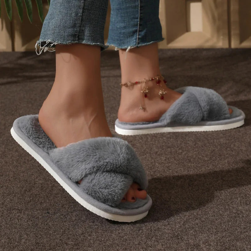 Fashion Cross Strap Fur Slippers Women Indoor Light Warm Plush Home Slippers Woman Faux Fur Flat Heel Couple Slides Plus Size 43