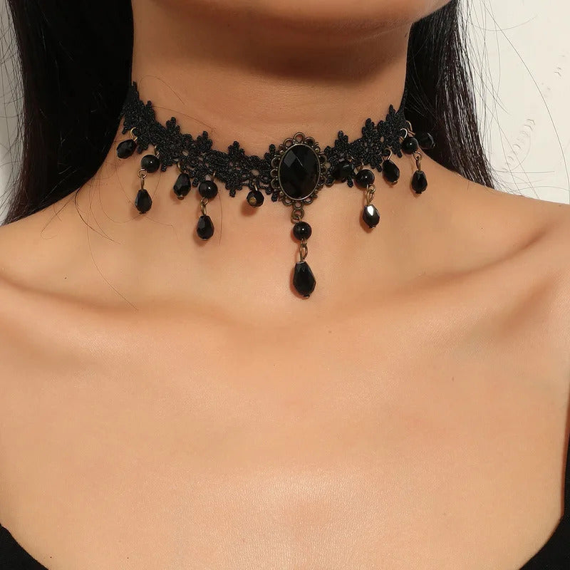 Vintag Classic Gothic Lace Choker for Women Black Crystal Pendant Charm Choker Necklaces Boho Clavicle Jewelry Christmas Gifts