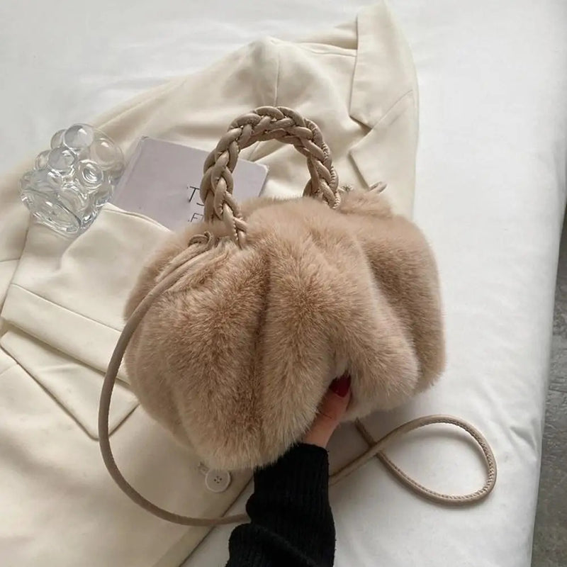 Cute Pumpkin Bag 2025 Autumn And Winter New Fashion Cloud Crossbody Bag Niche Design Sweet Girl Handbag